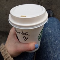 nie si správny hipster, dokým nezbalíš čašníka v starbuckse. #ochutnejtukolumbii #cítíštamtyvoříšky? #mášhezkývoči