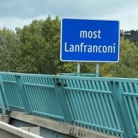 Po takmer 30 rokoch NDS konečne opravila názov diaľničného mosta zo skomoleniny Lafranconi na správny tvar Lanfranconi.  :tada:  :tada: 