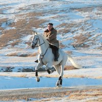 Kim zdolal na koni horu 
Pektu 2744 m.n.m. 